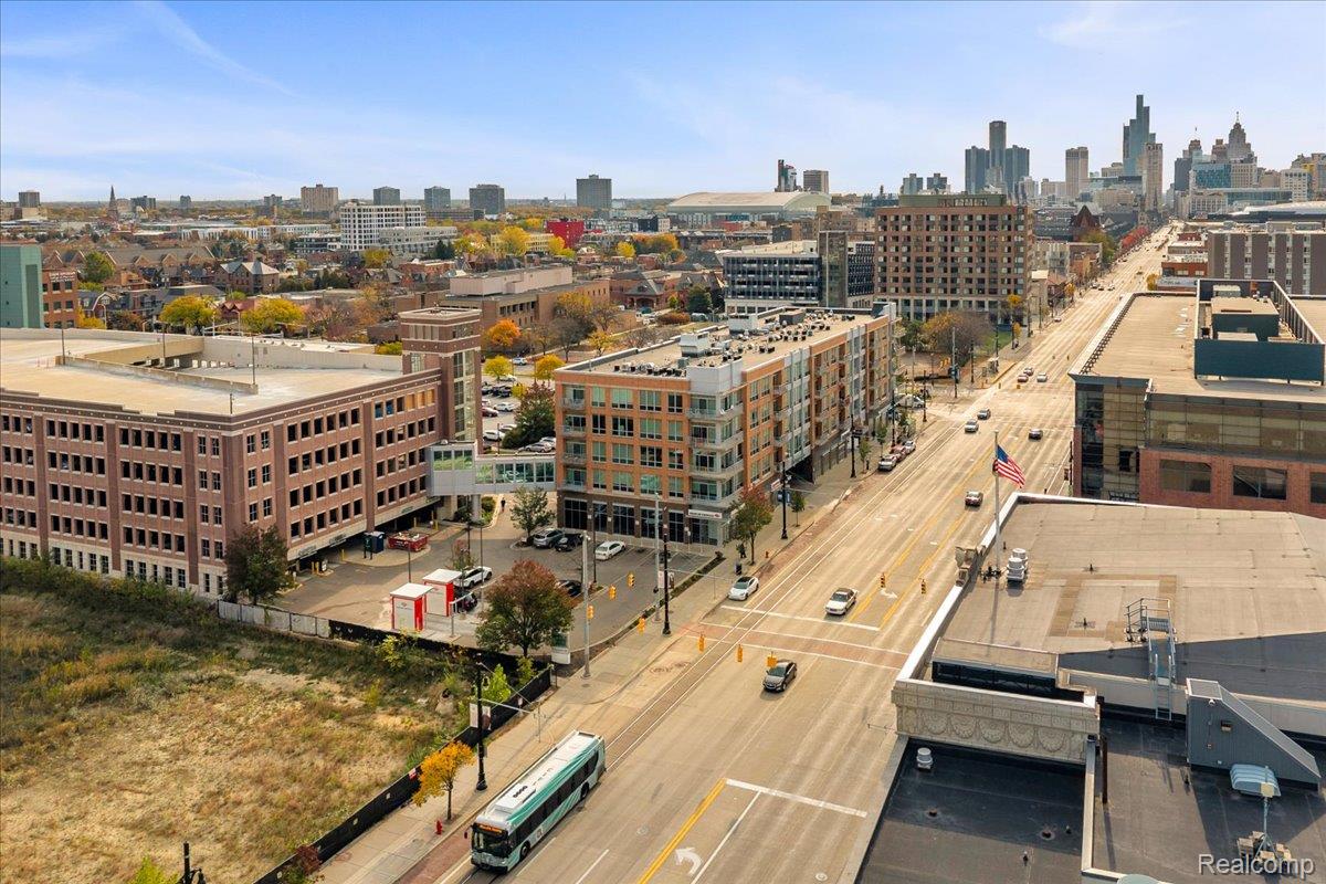 3670 Woodward AVE # 213