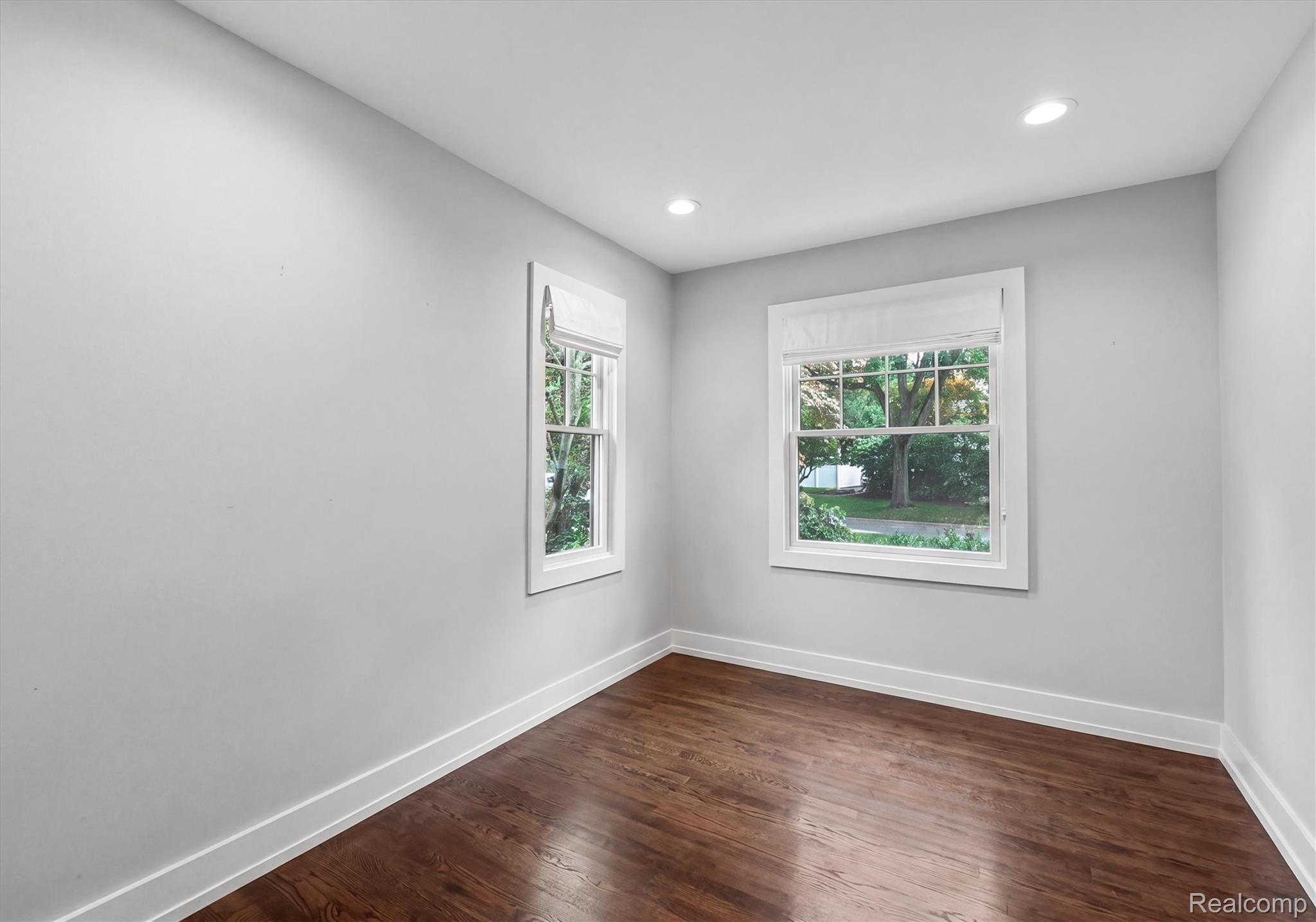 661 Fairfax ST