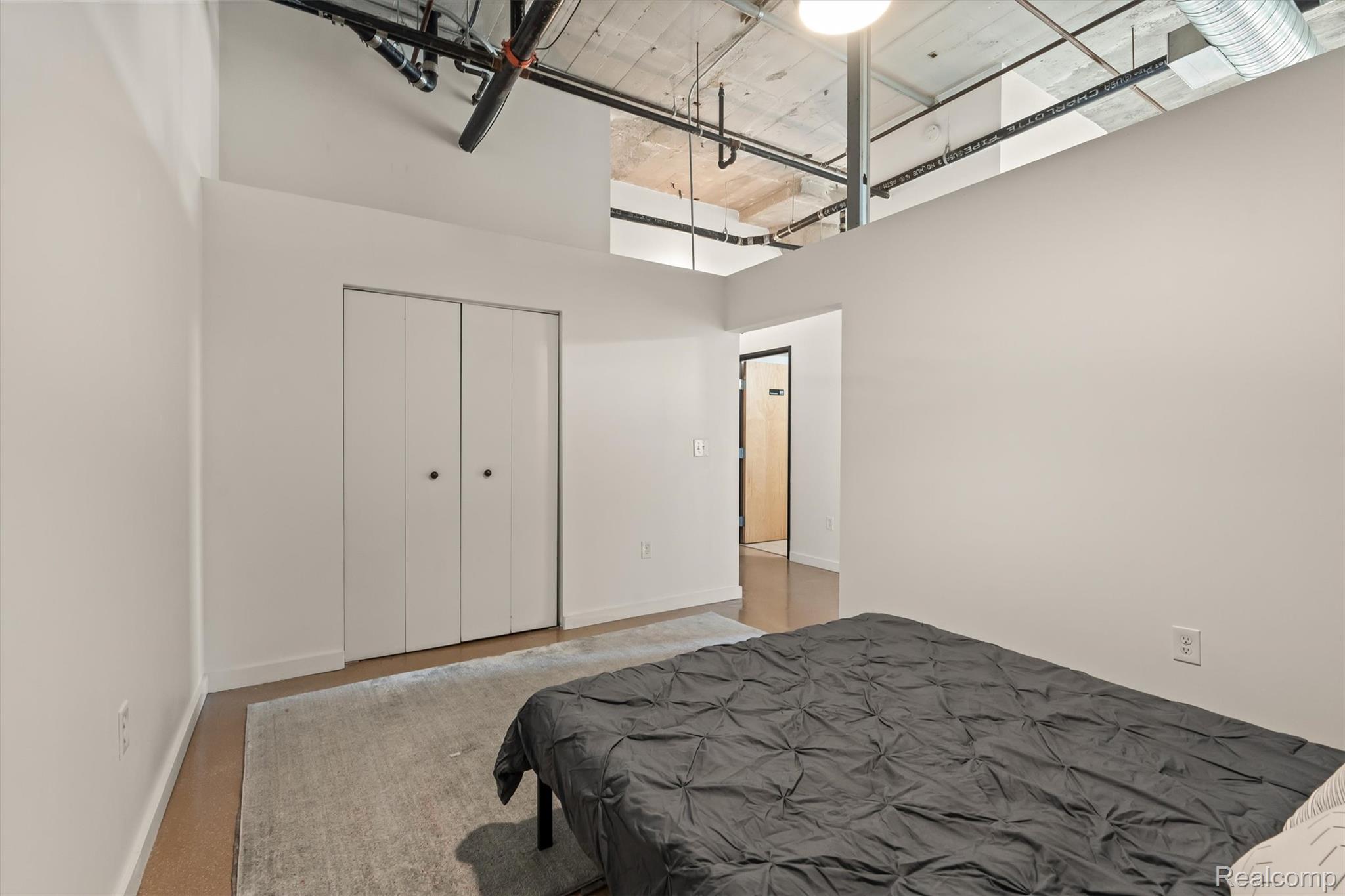55 W Canfield ST # 104