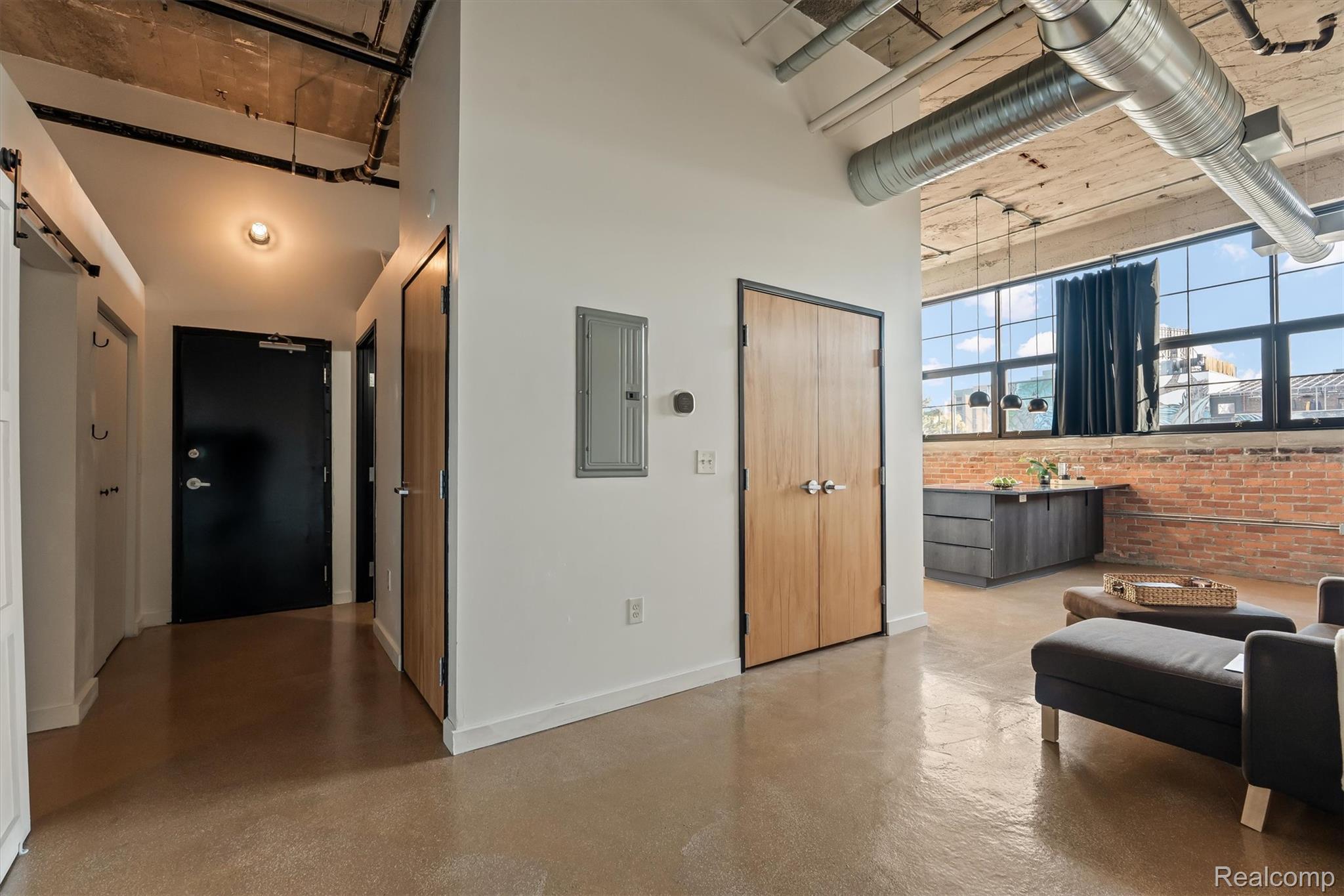 55 W Canfield ST # 104