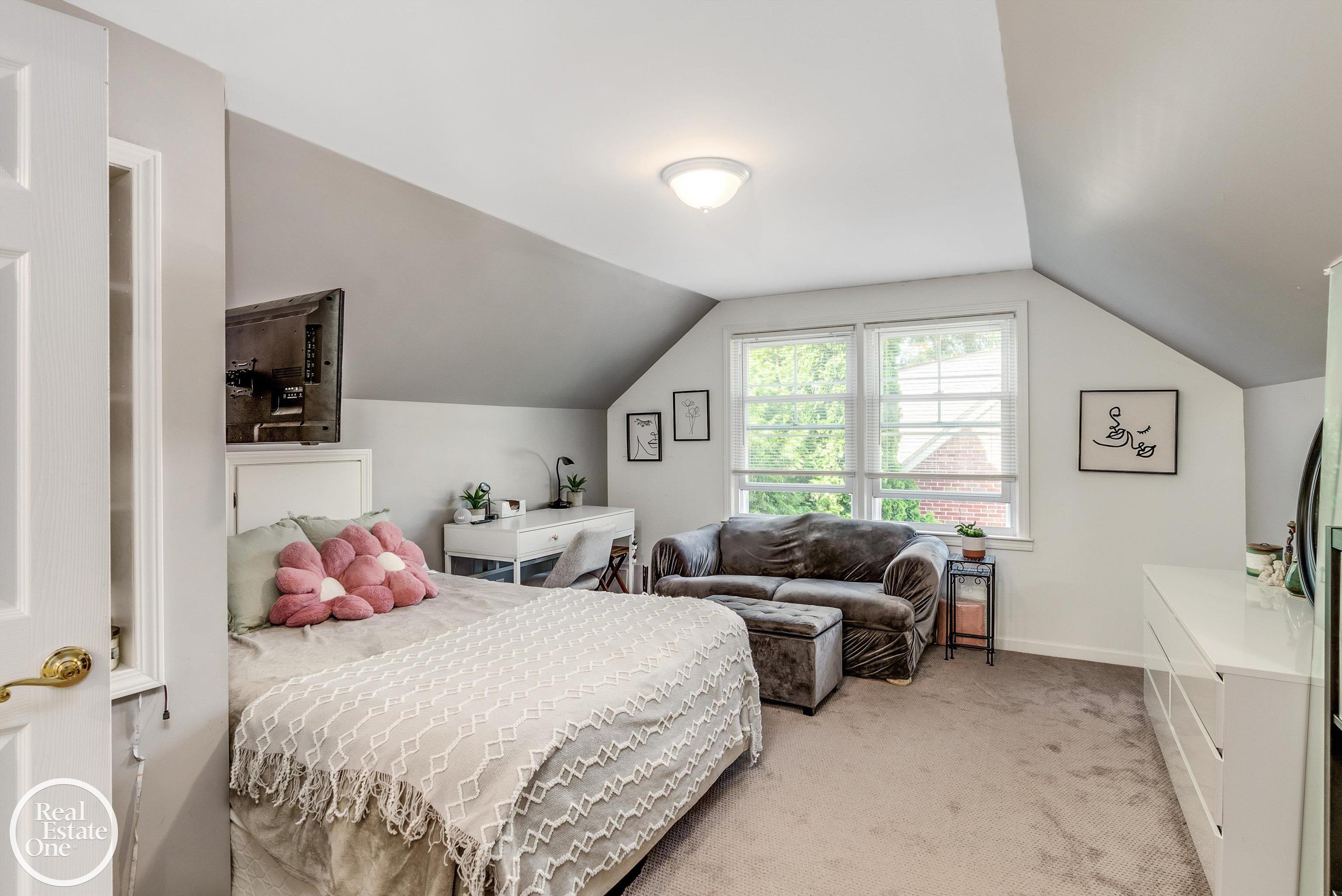 1088 TORREY ROAD