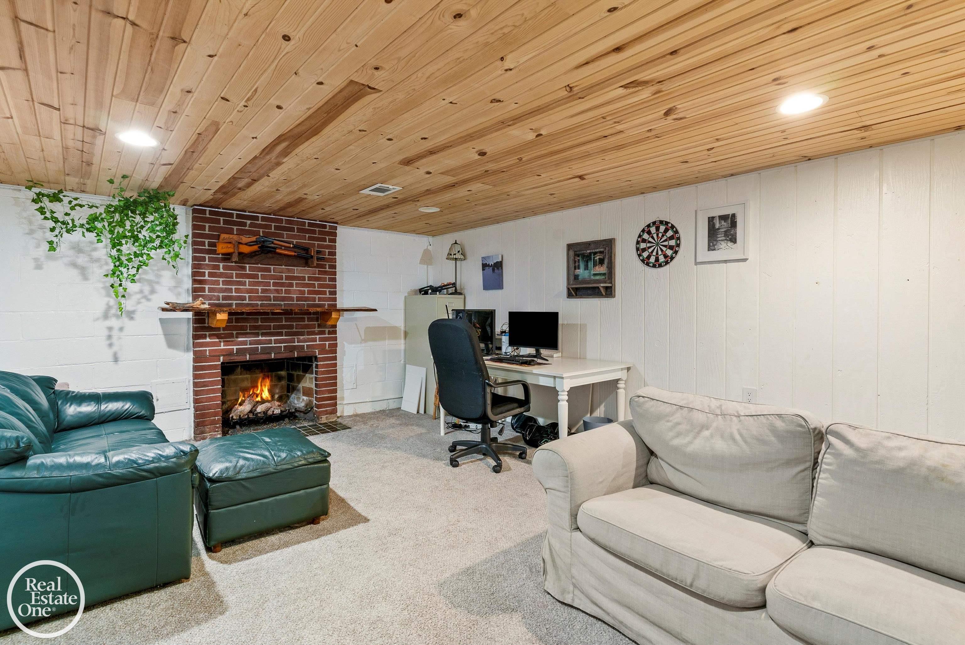 1088 TORREY ROAD
