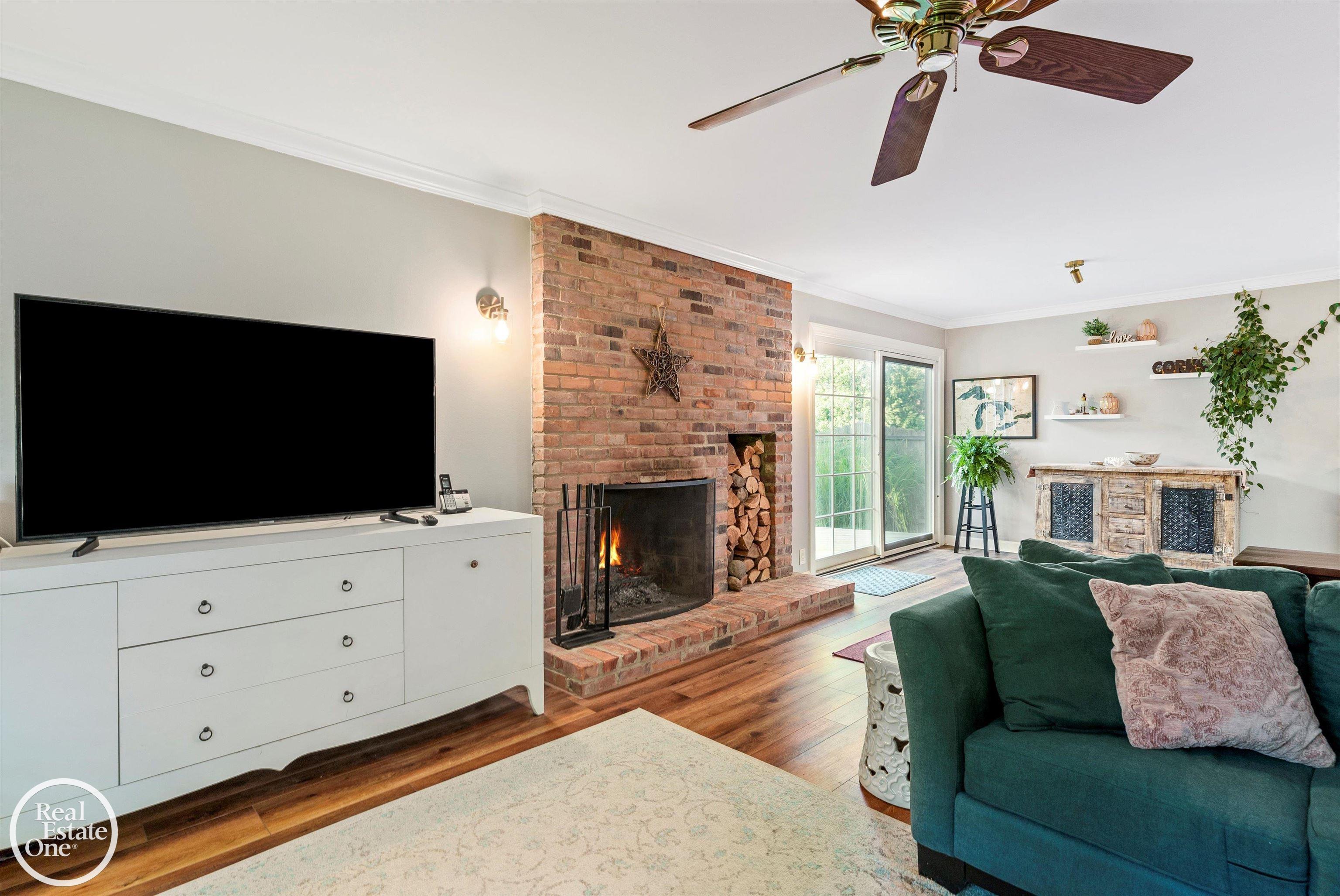 1088 TORREY ROAD