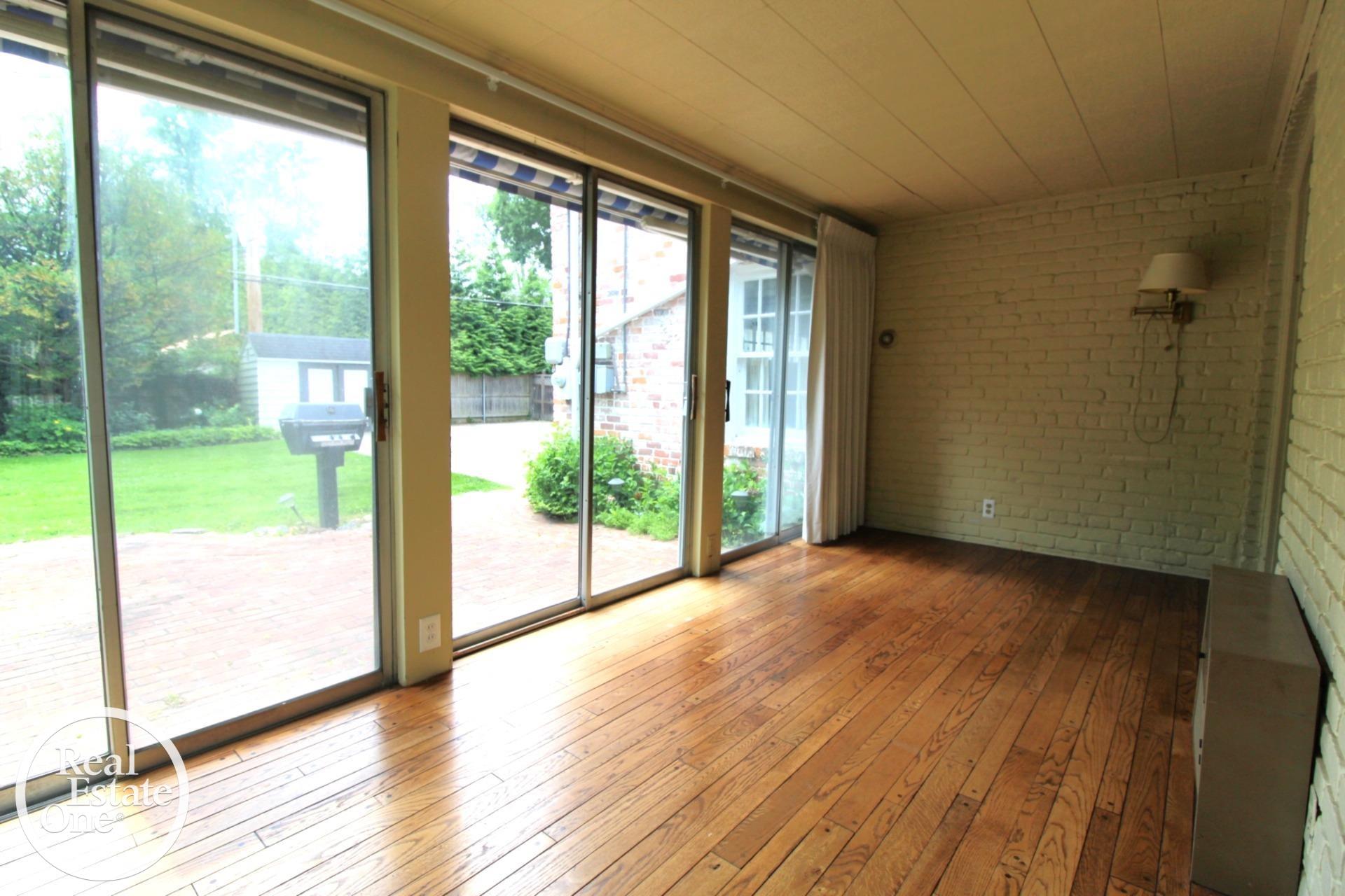93 Moran RD