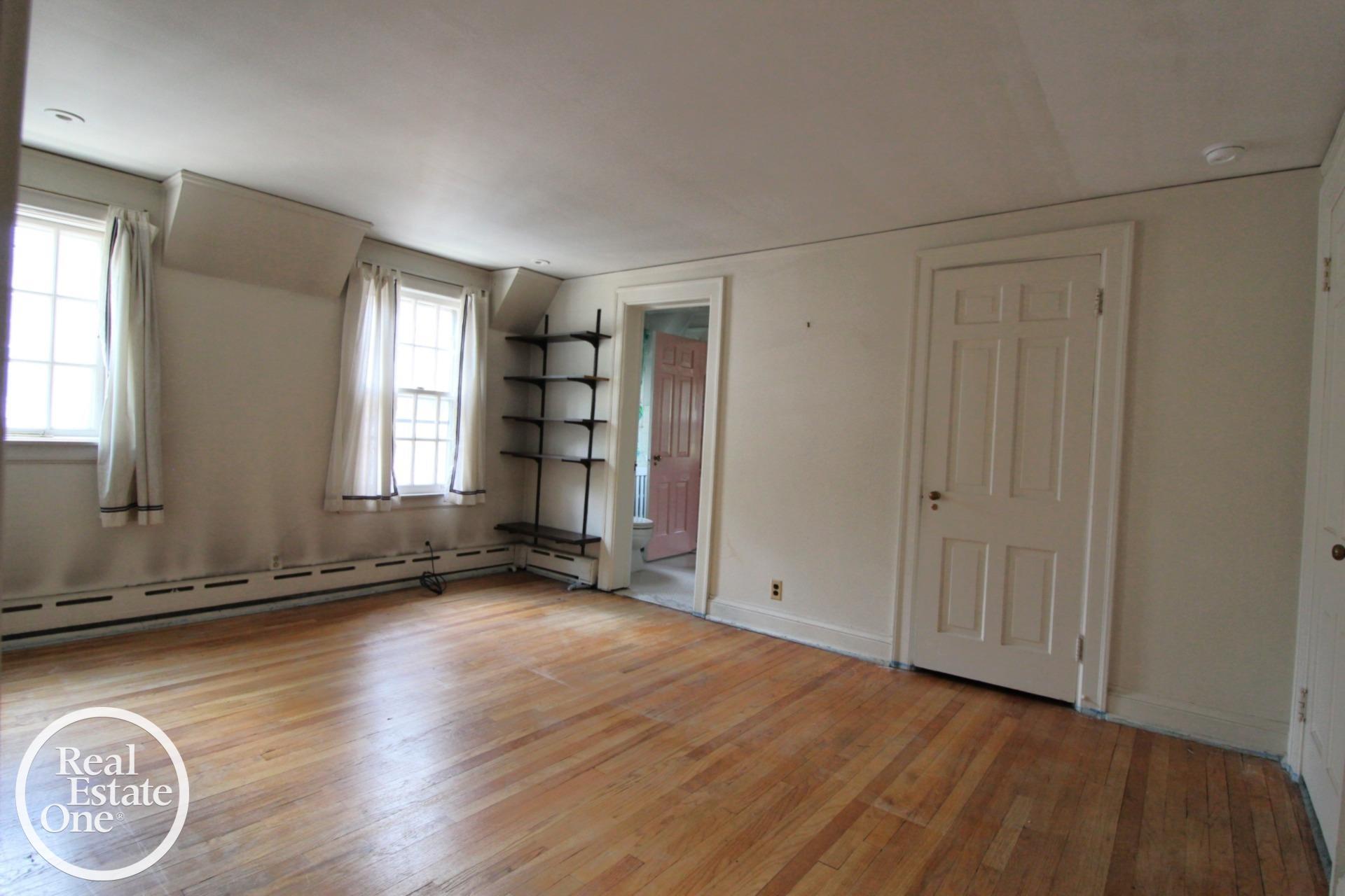 93 Moran RD