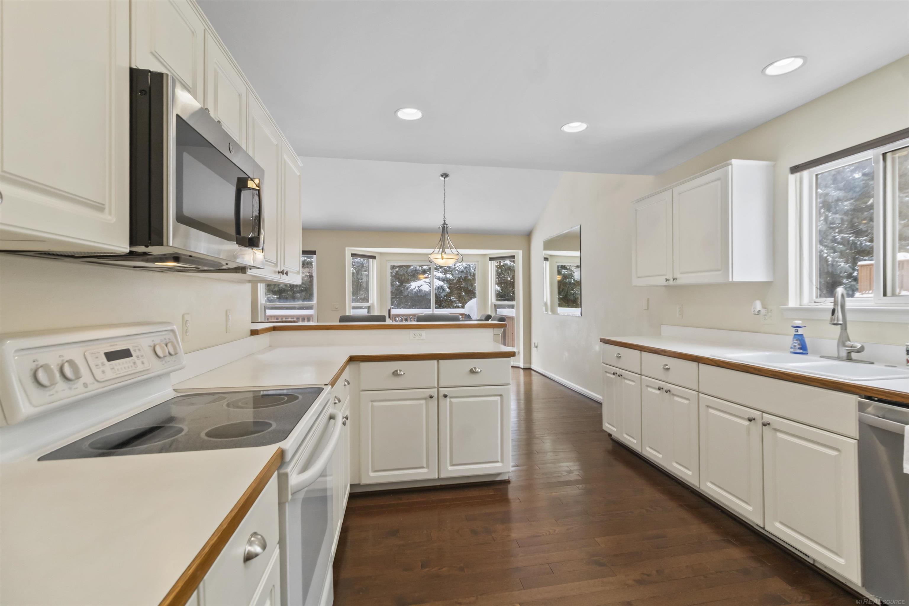 1230 Churchill Circle