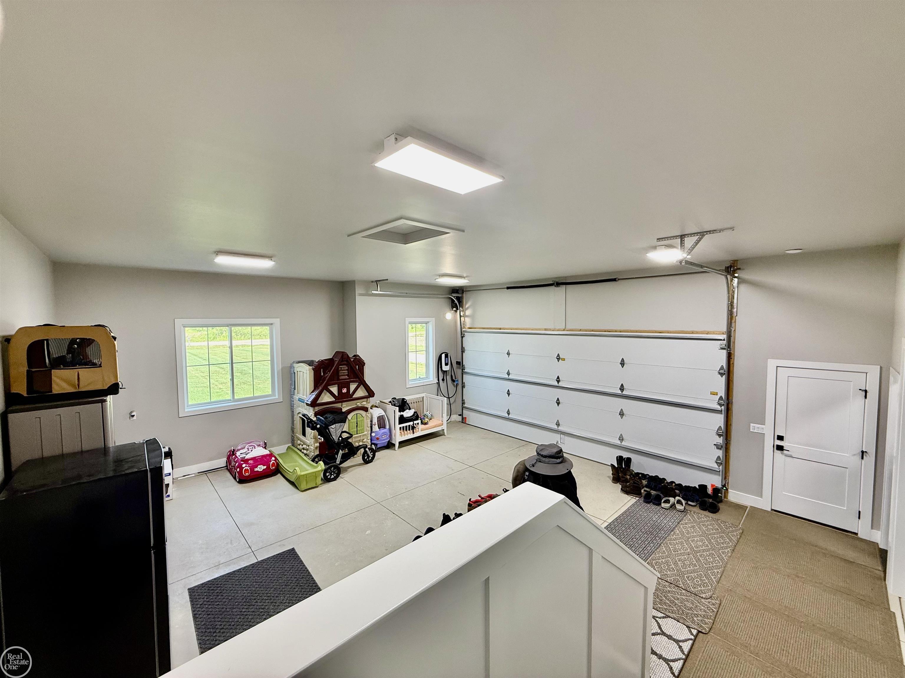 1538 Ashley LN