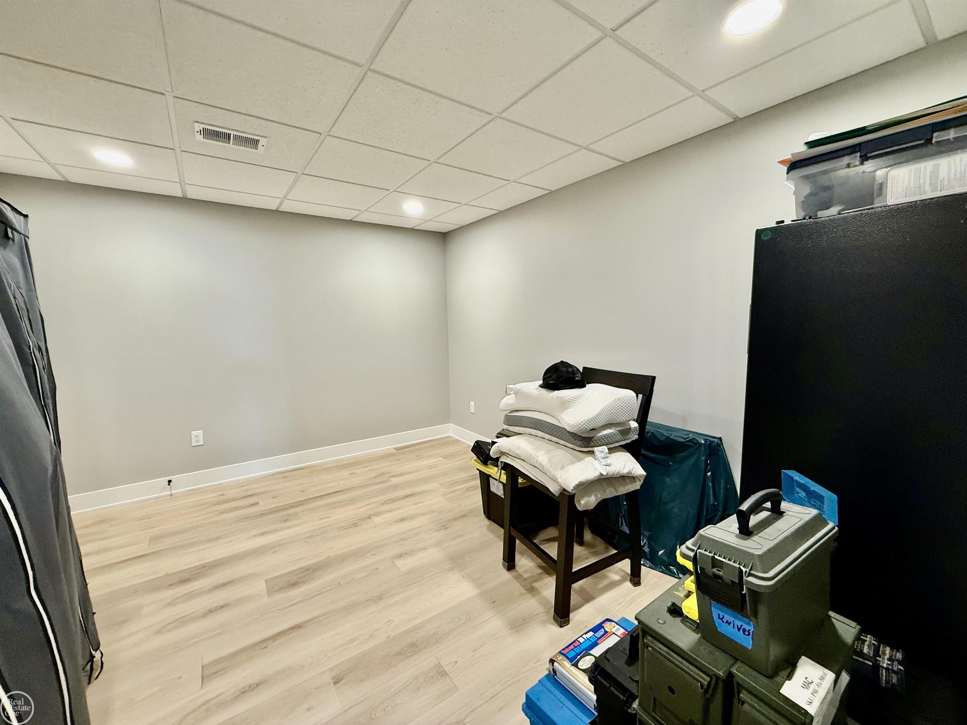 1538 Ashley LN