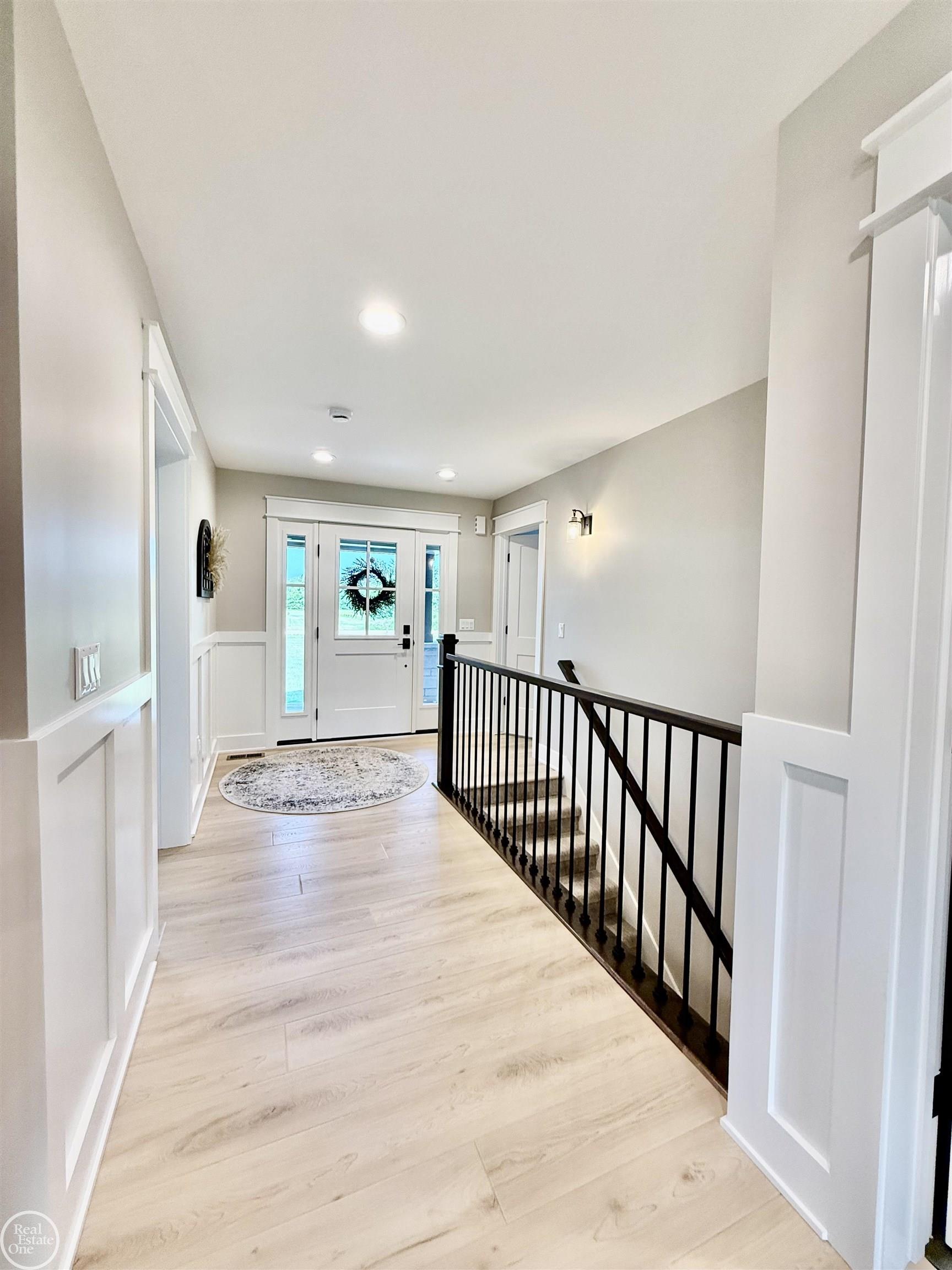1538 Ashley LN