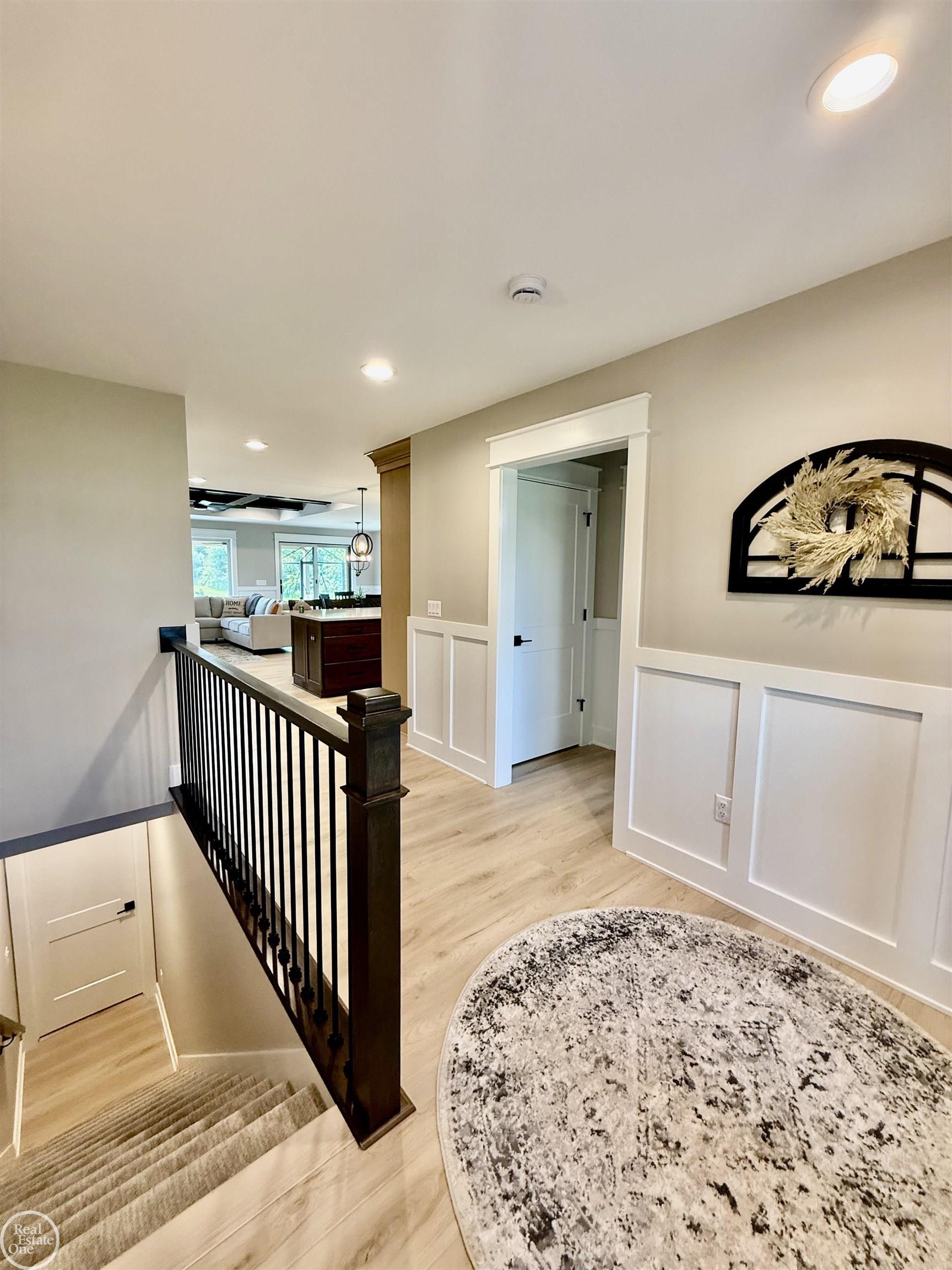 1538 Ashley LN