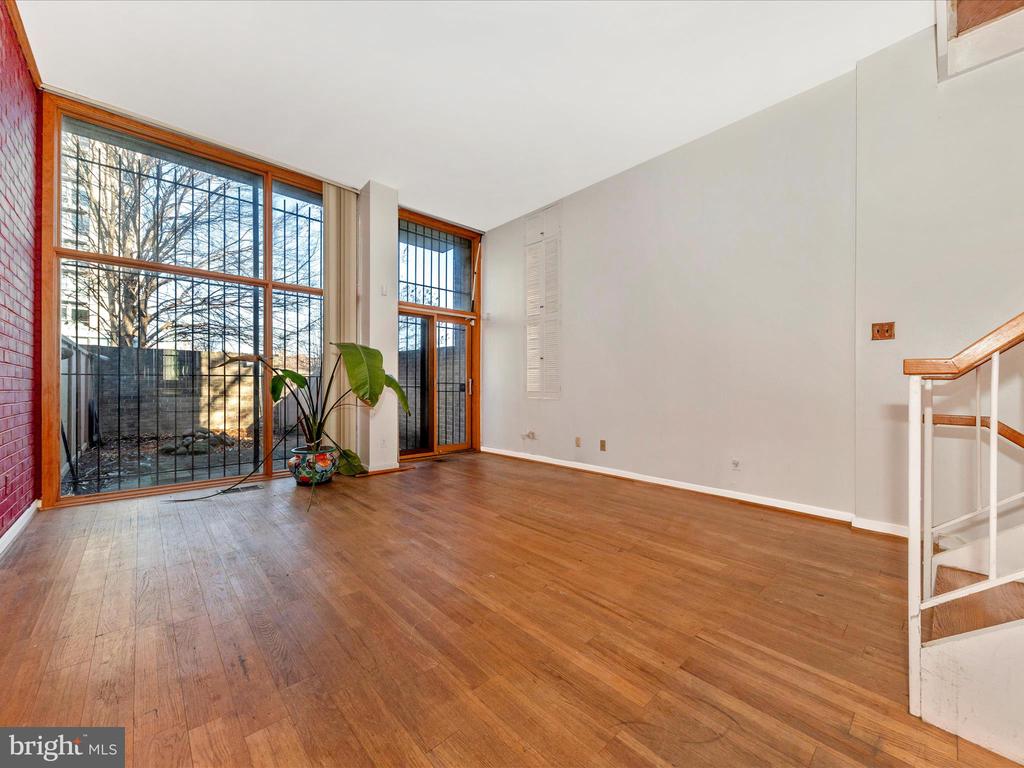 200 M STREET SW Unit: 36