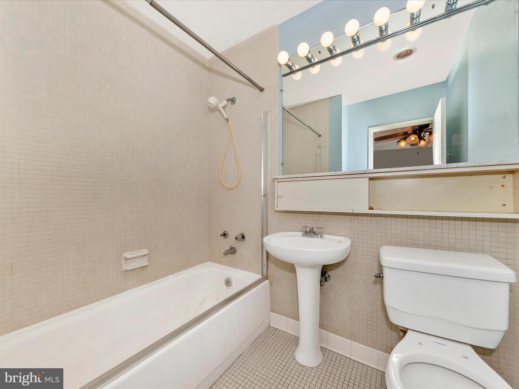 200 M STREET SW Unit: 36