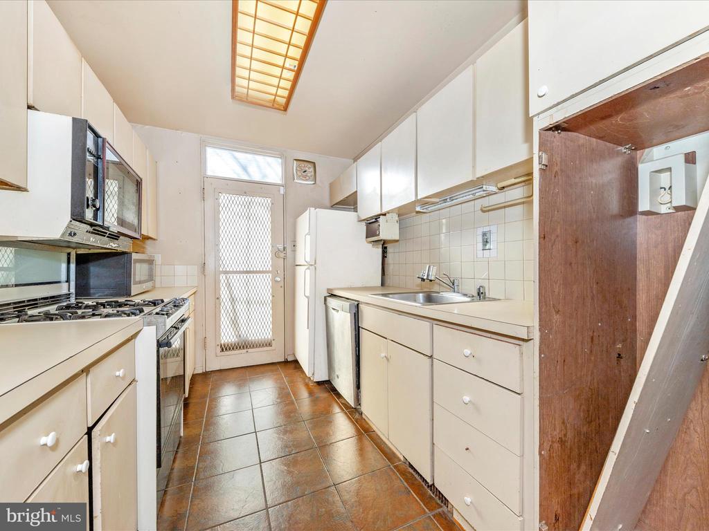 200 M STREET SW Unit: 36