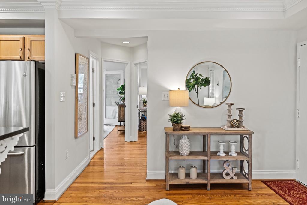 206 BRYANT STREET NE Unit: 3