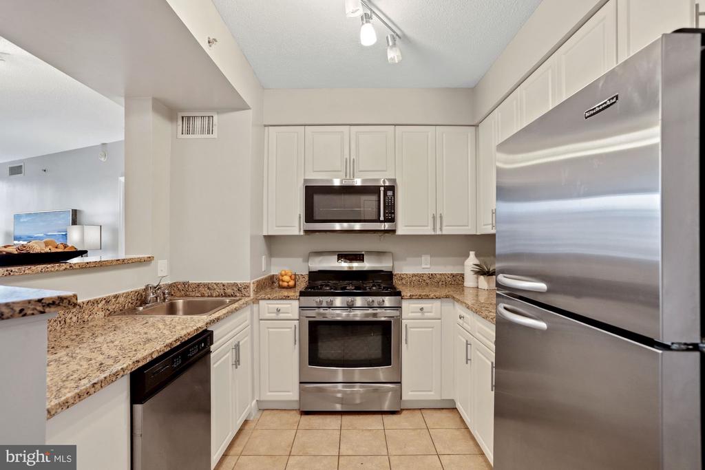 555 MASSACHUSETTS AVENUE NW Unit: 603
