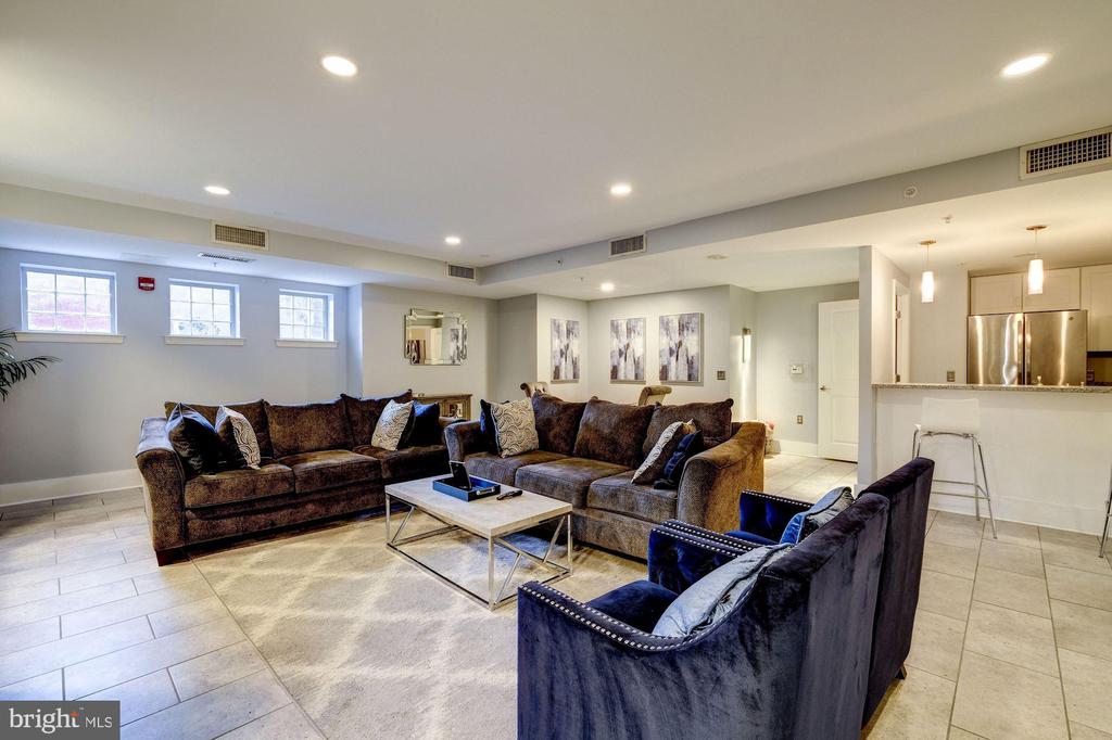 555 MASSACHUSETTS AVENUE NW Unit: 603