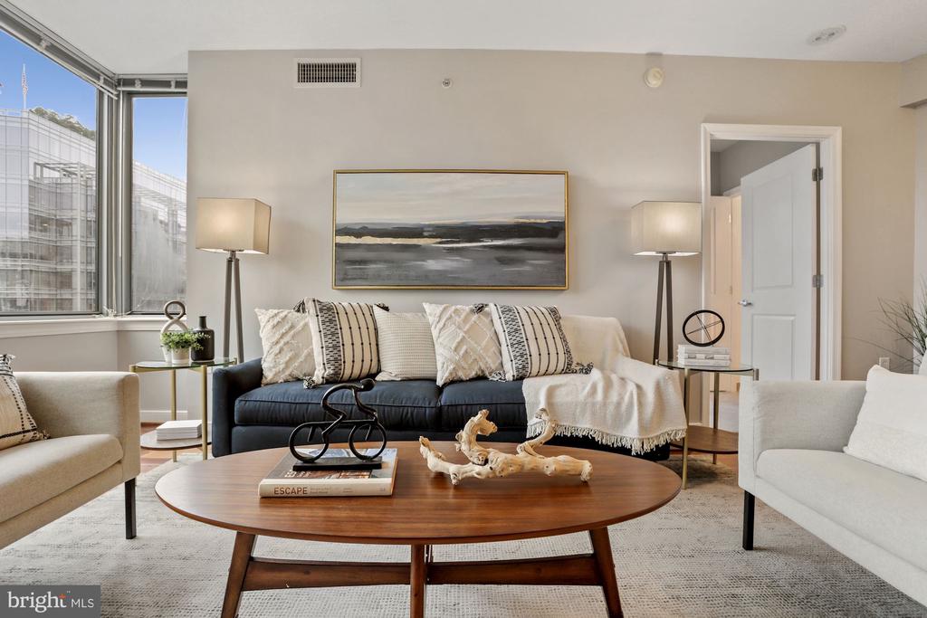 555 MASSACHUSETTS AVENUE NW Unit: 603