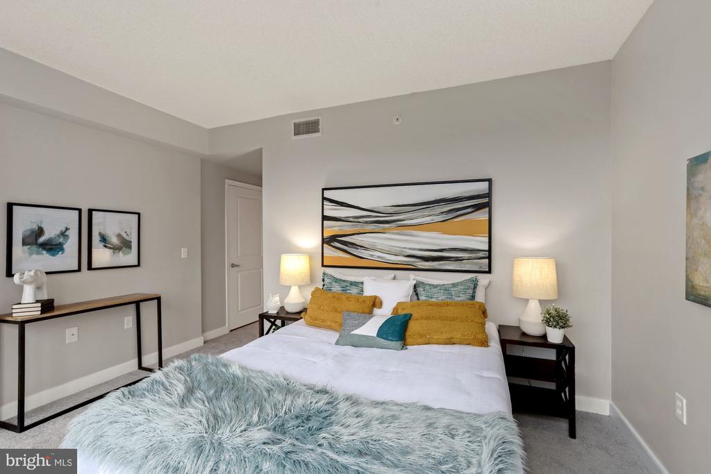 555 MASSACHUSETTS AVENUE NW Unit: 603