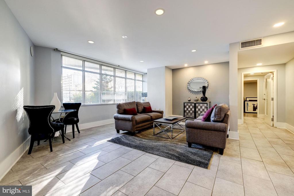 555 MASSACHUSETTS AVENUE NW Unit: 603