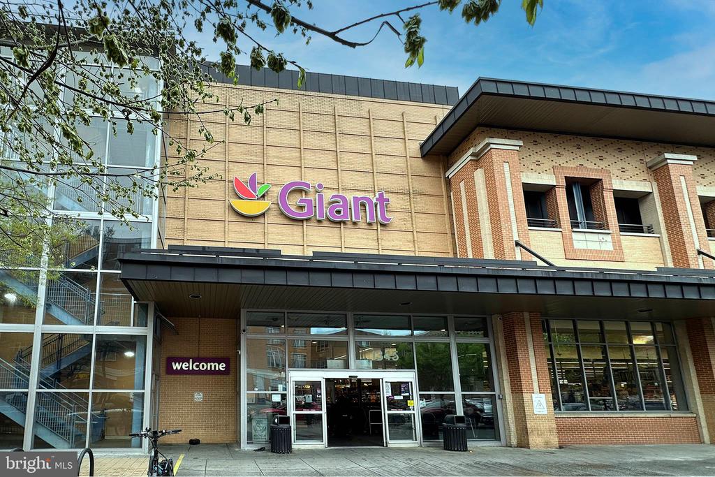 1451 PARK ROAD NW Unit: 104
