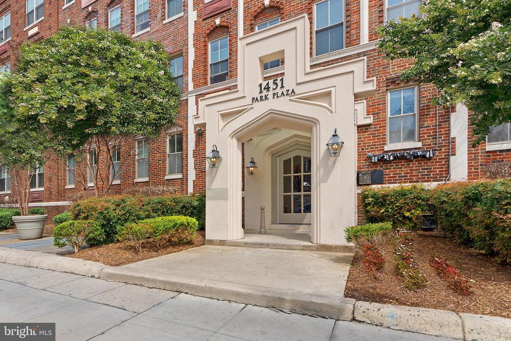 1451 PARK ROAD NW Unit: 104