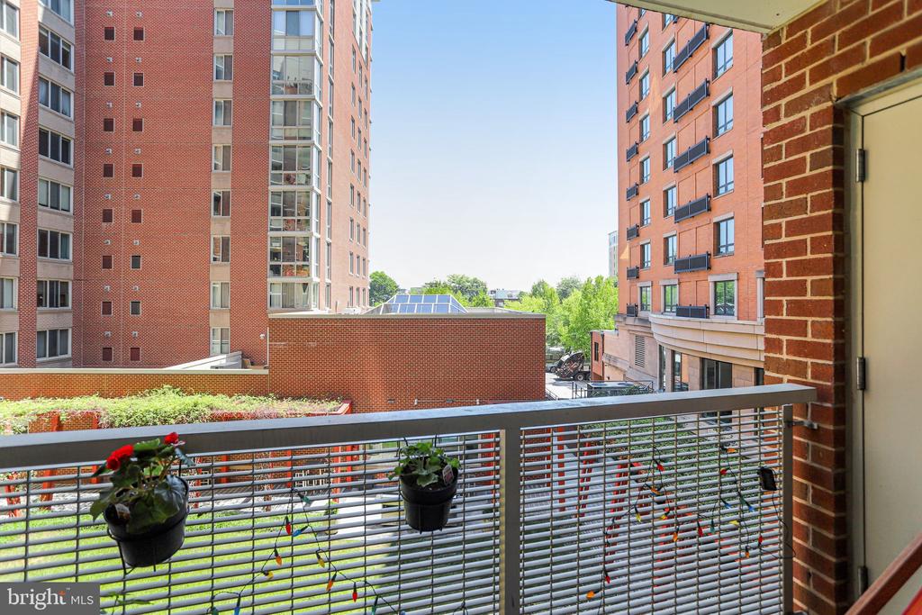 1000 NEW JERSEY AVENUE SE Unit: 304