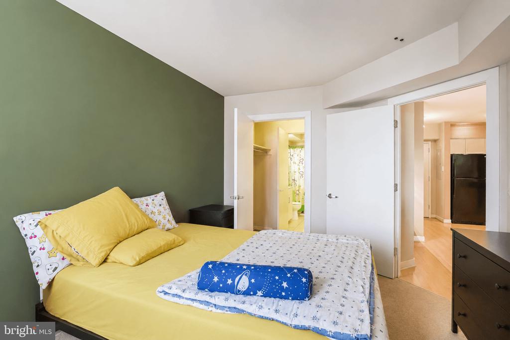1000 NEW JERSEY AVENUE SE Unit: 304