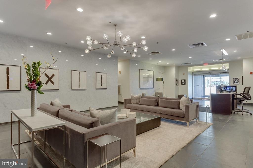 1000 NEW JERSEY AVENUE SE Unit: 304