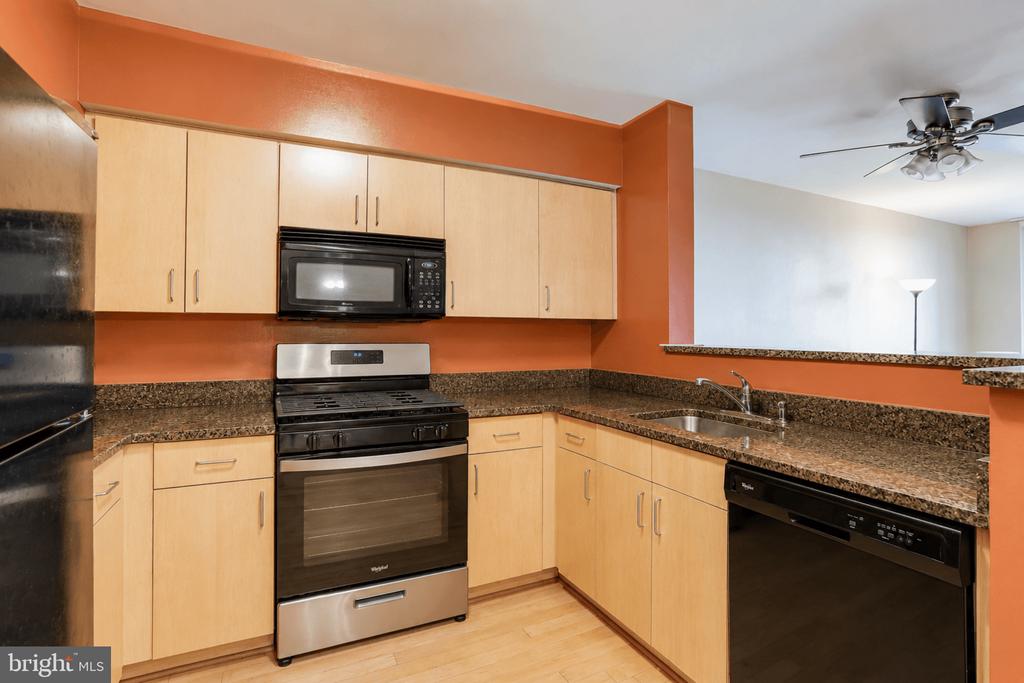 1000 NEW JERSEY AVENUE SE Unit: 304