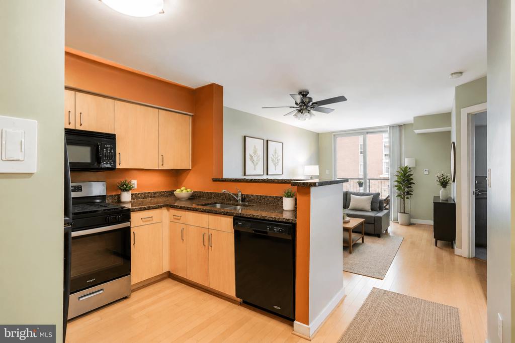 1000 NEW JERSEY AVENUE SE Unit: 304