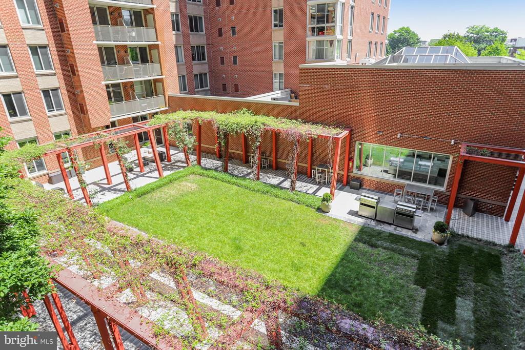 1000 NEW JERSEY AVENUE SE Unit: 304