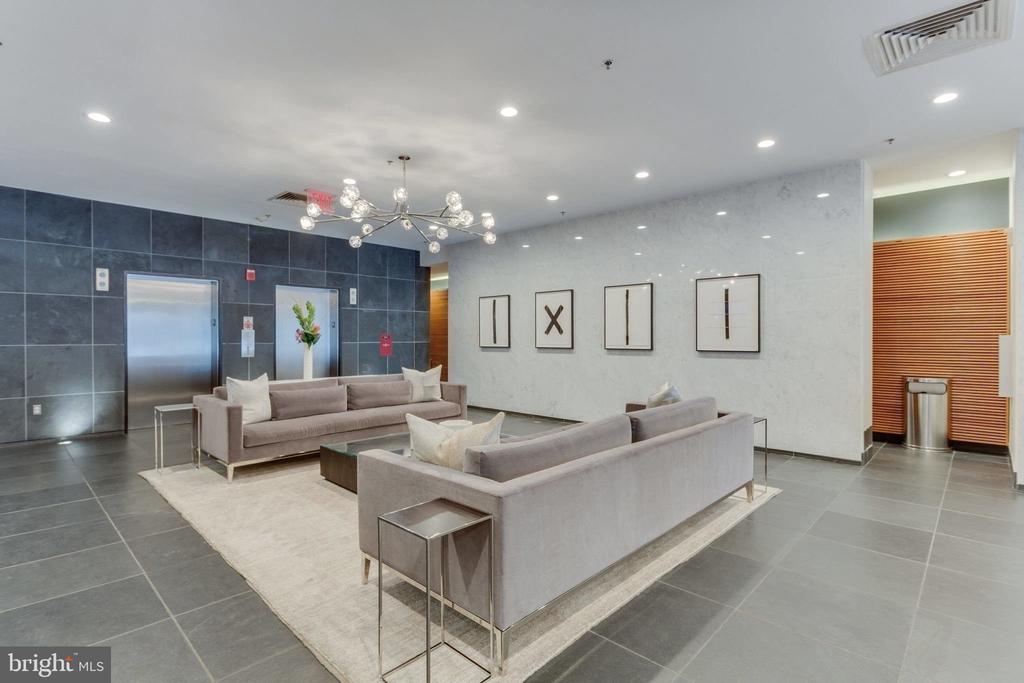 1000 NEW JERSEY AVENUE SE Unit: 304