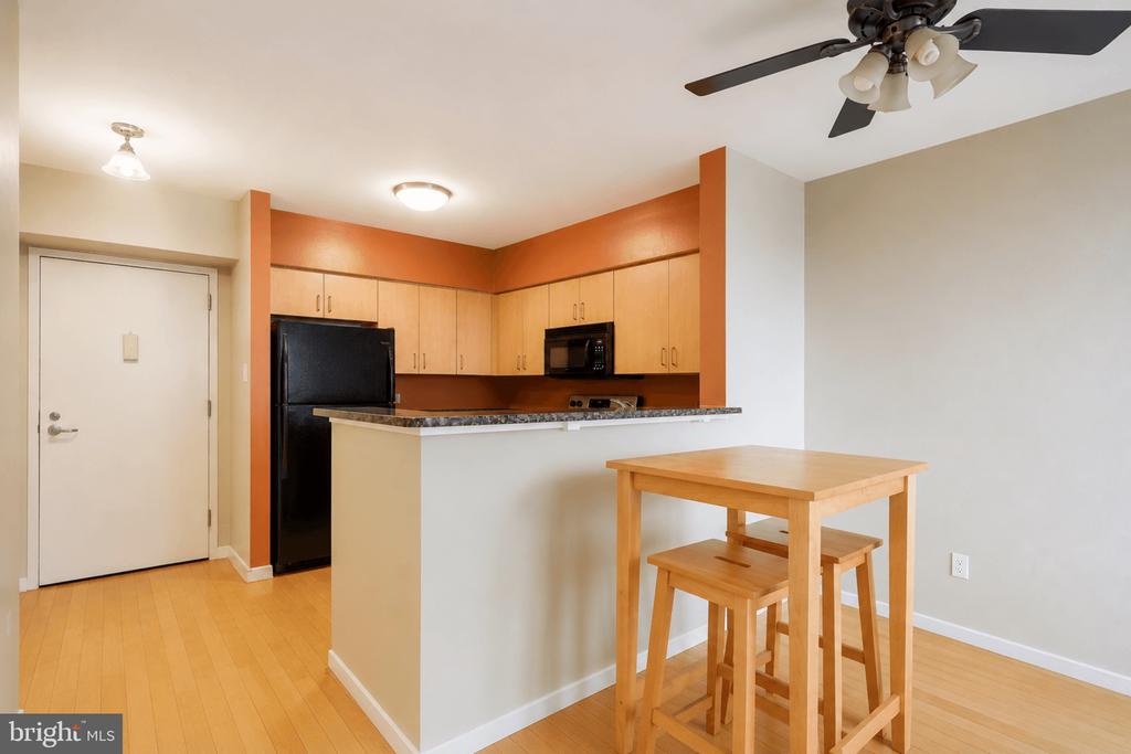 1000 NEW JERSEY AVENUE SE Unit: 304