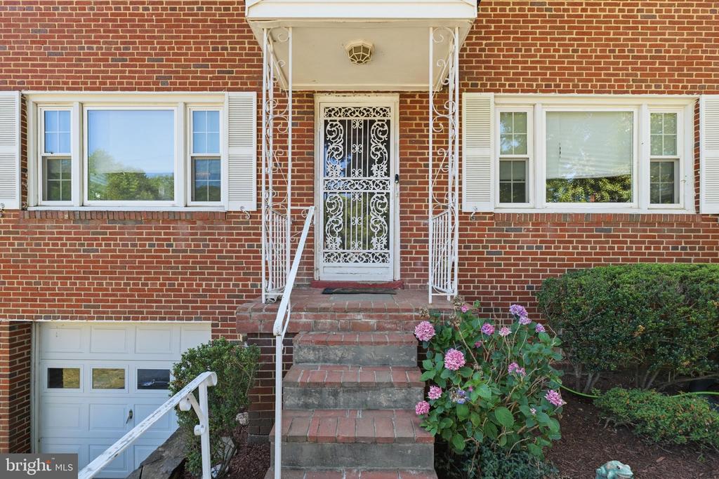 1507 38TH STREET SE