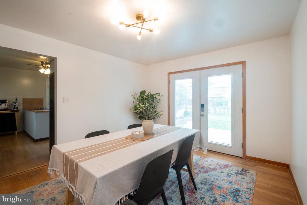 6303 HOMEWOOD