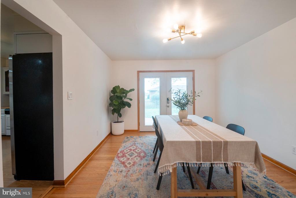 6303 HOMEWOOD