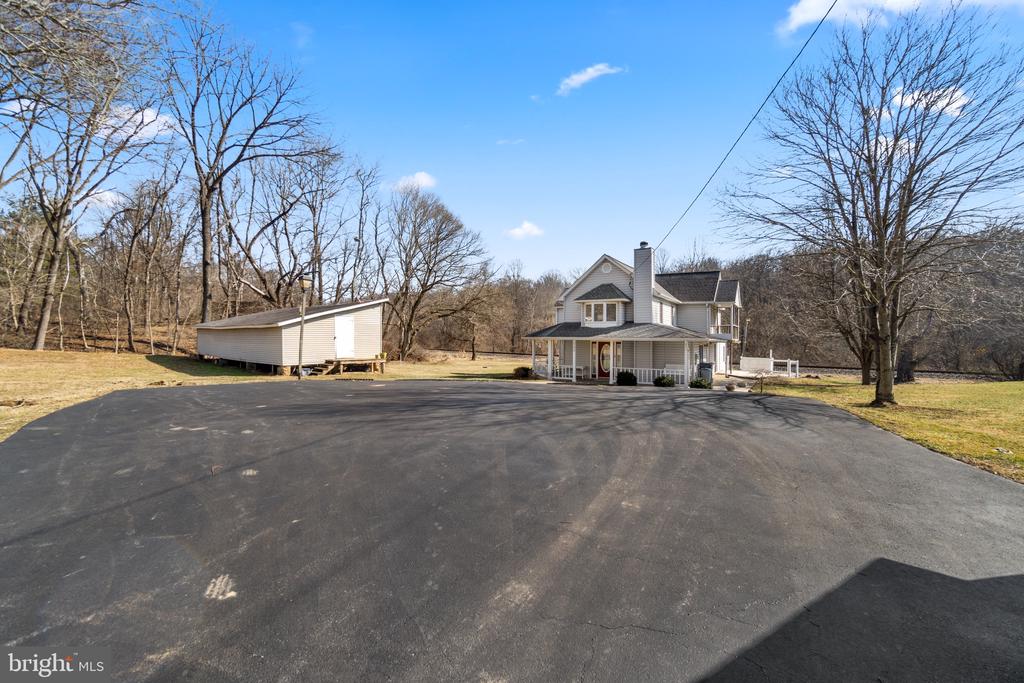 133 SCHOOLHOUSE ROAD