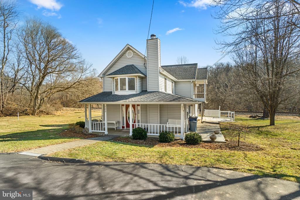 133 SCHOOLHOUSE ROAD