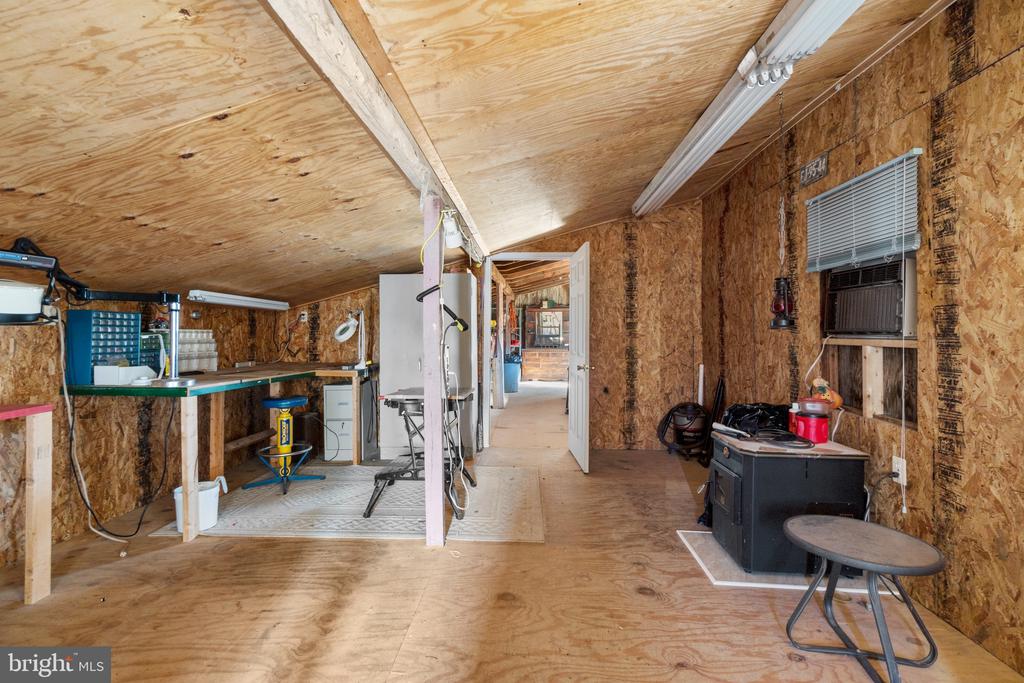 133 SCHOOLHOUSE ROAD