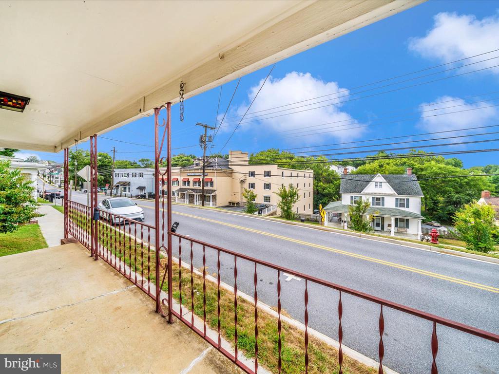 417 W MAIN STREET
