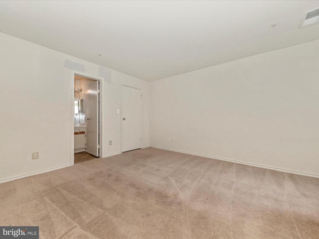 18537 BOYSENBERRY DRIVE Unit: 307