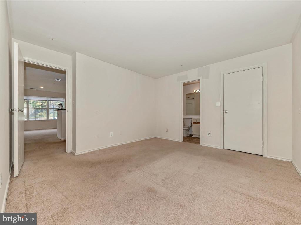 18537 BOYSENBERRY DRIVE Unit: 307