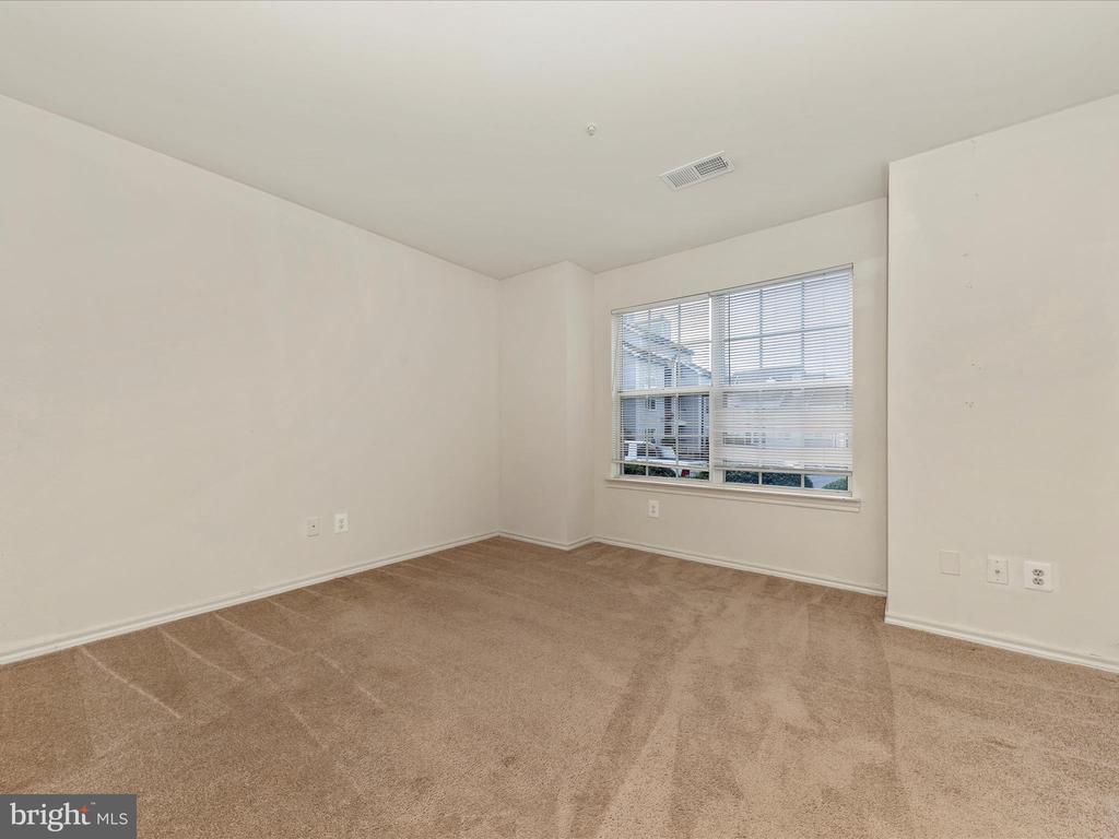 18537 BOYSENBERRY DRIVE Unit: 307
