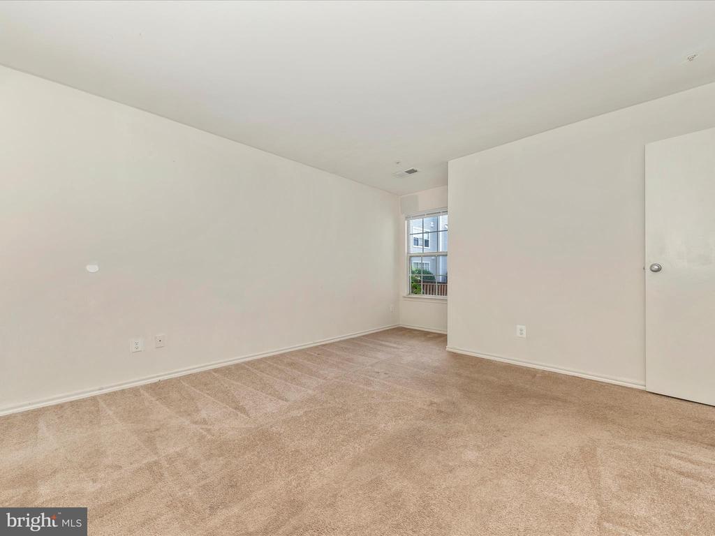 18537 BOYSENBERRY DRIVE Unit: 307