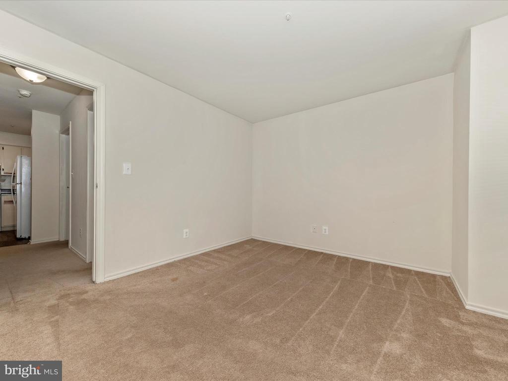 18537 BOYSENBERRY DRIVE Unit: 307