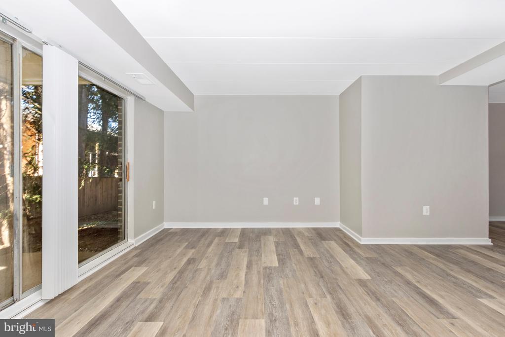 3342 HEWITT AVENUE Unit: 3-1-B