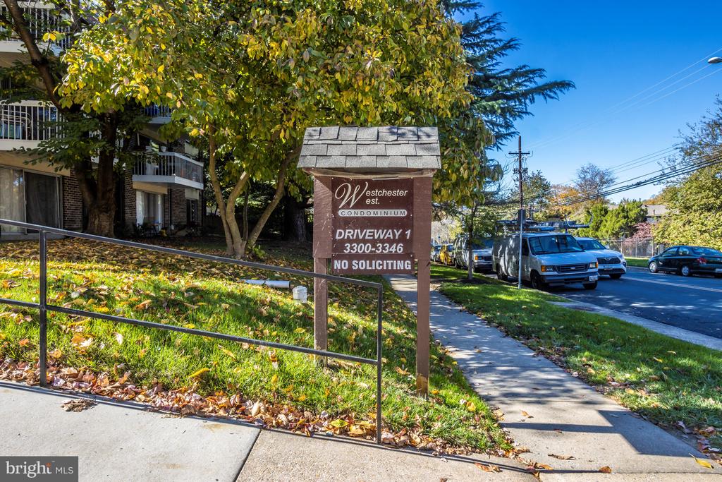 3342 HEWITT AVENUE Unit: 3-1-B