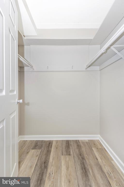 3342 HEWITT AVENUE Unit: 3-1-B