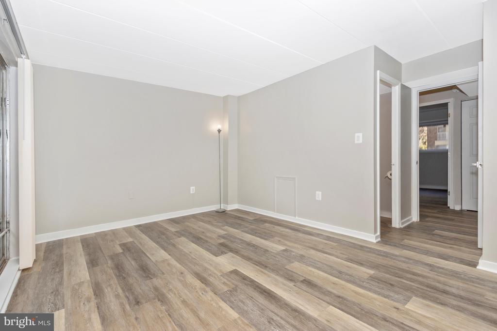 3342 HEWITT AVENUE Unit: 3-1-B