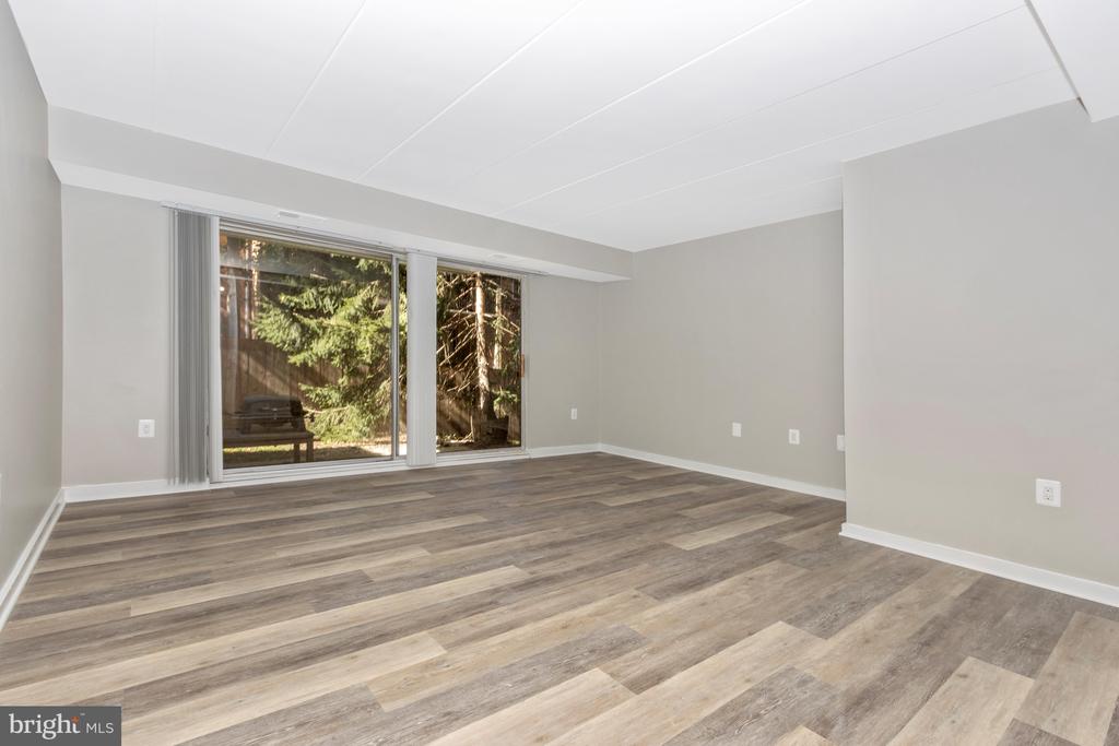 3342 HEWITT AVENUE Unit: 3-1-B